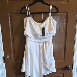 Lulus-Ivory satin off the shoulder dress Sz M NWT.